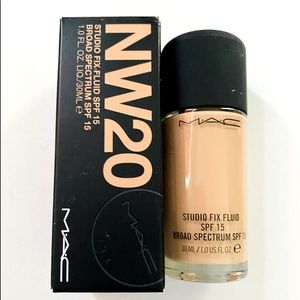 MAC studio fix fluid foundation NW20